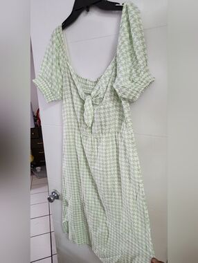 Light Green Houndstooth Tie-Front Women's Dress